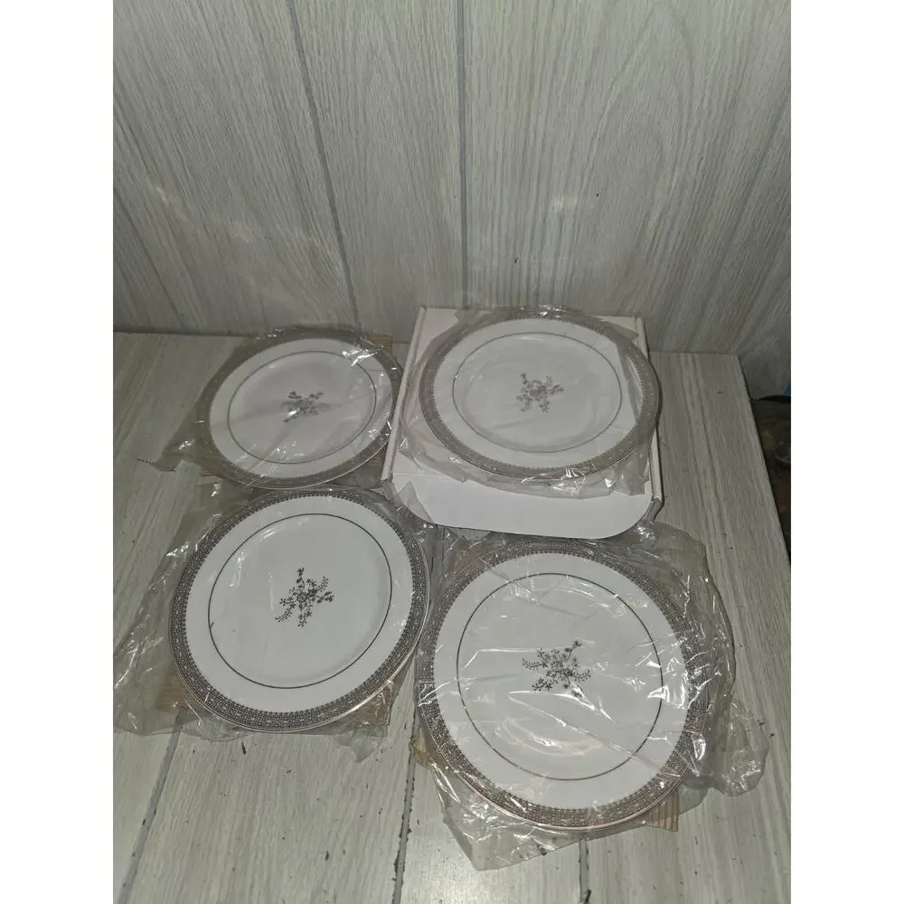 Vera Wang Wedgewood Vera Lace Bone China 4 Dessert Plates Silver Rim England 7